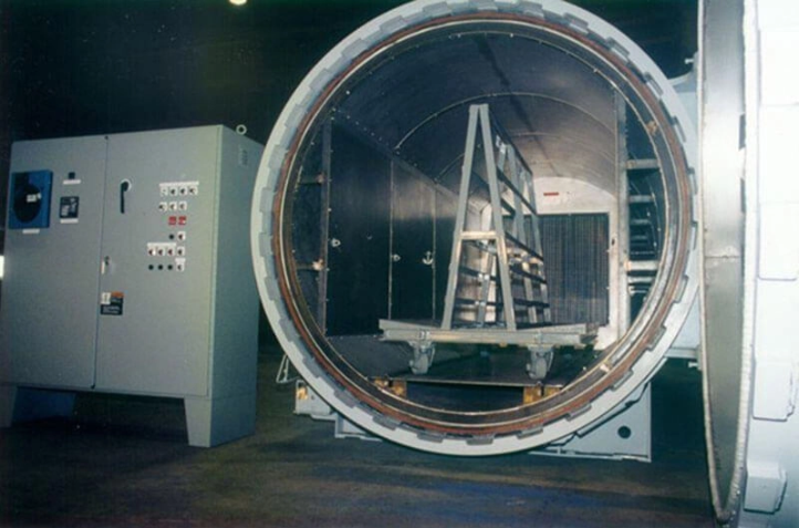 installation of glass autoclave