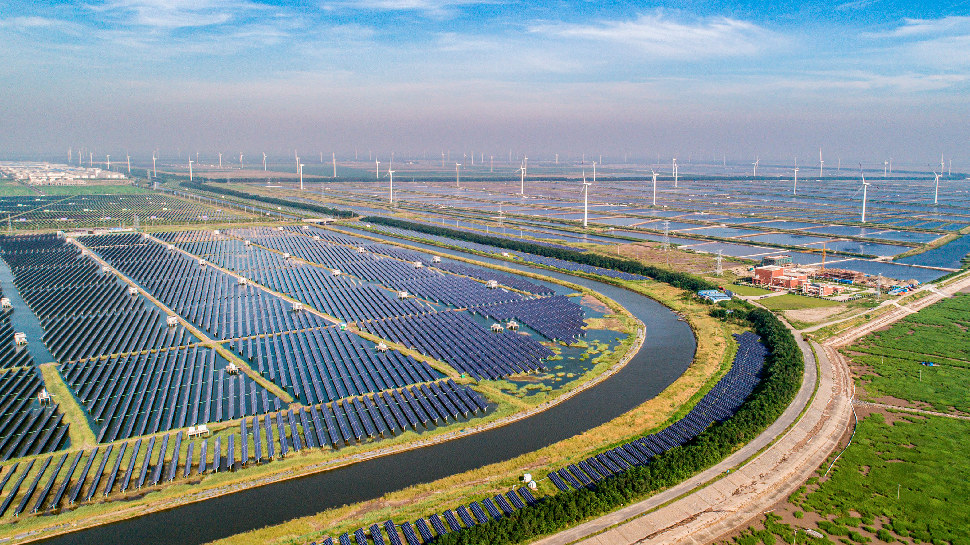 China Leads the World in Renewable Energy Development
